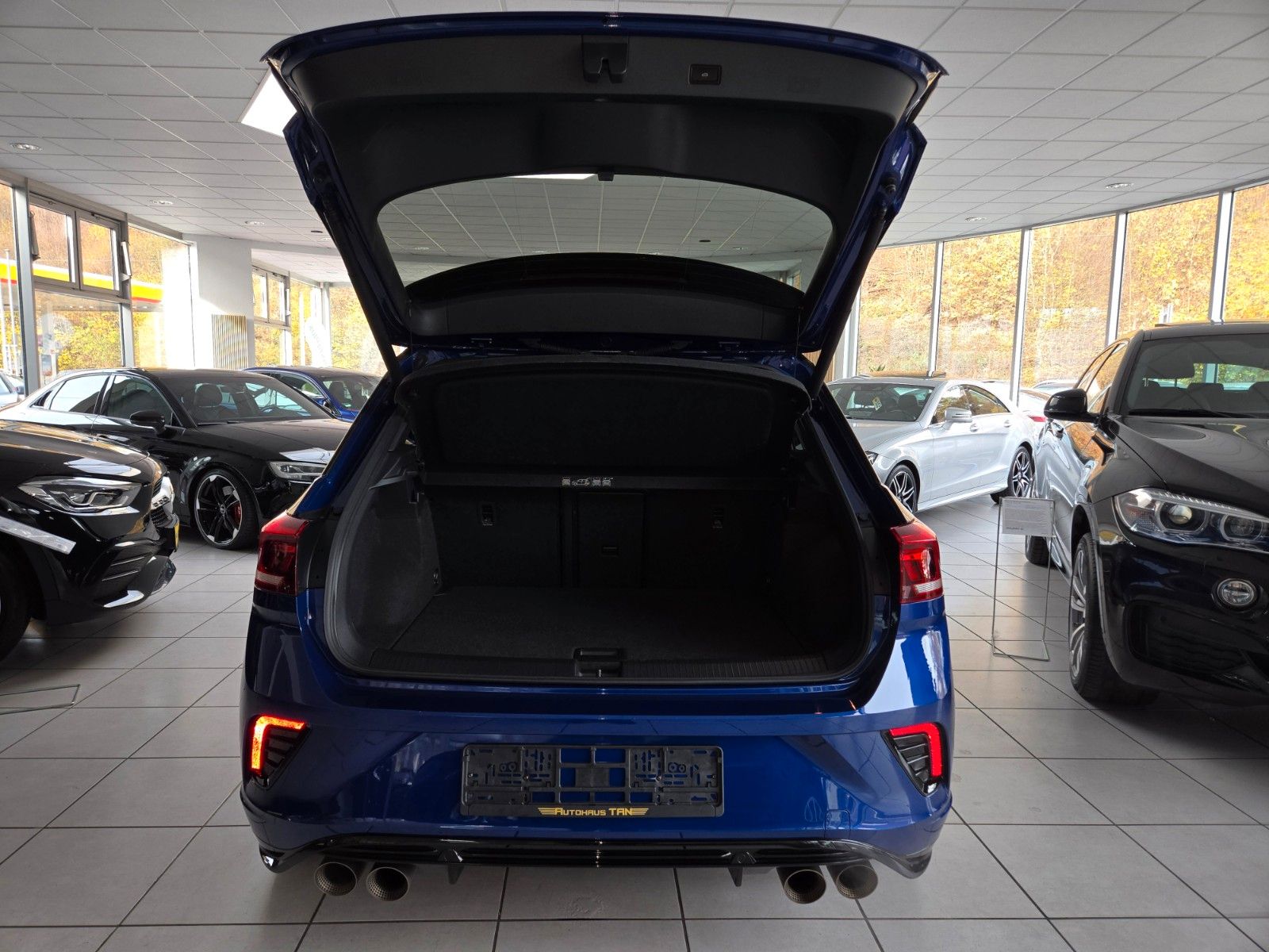 Fahrzeugabbildung Volkswagen T-Roc R 4Motion