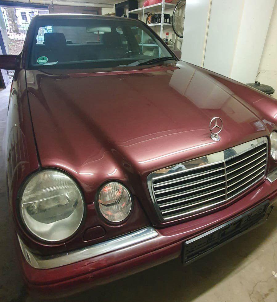 Mercedes-Benz E 200