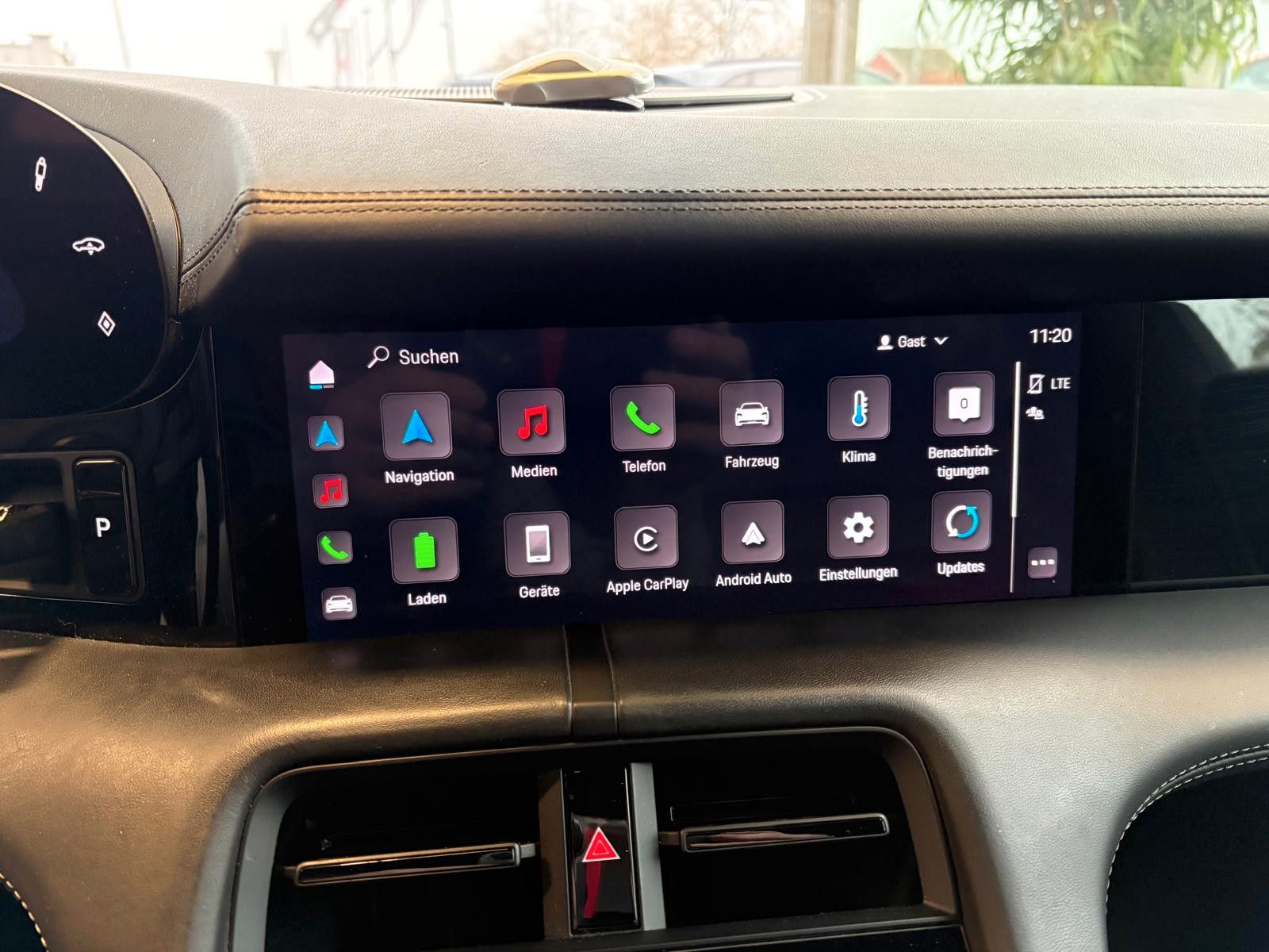 Fahrzeugabbildung Porsche Taycan Cross Turismo 4 performance 93 kwh