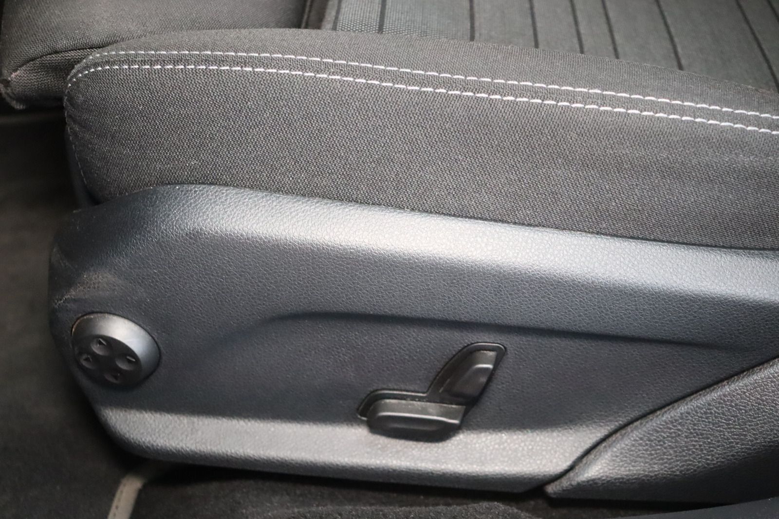 Fahrzeugabbildung Mercedes-Benz C 220 T d 4Matic Avantgarde