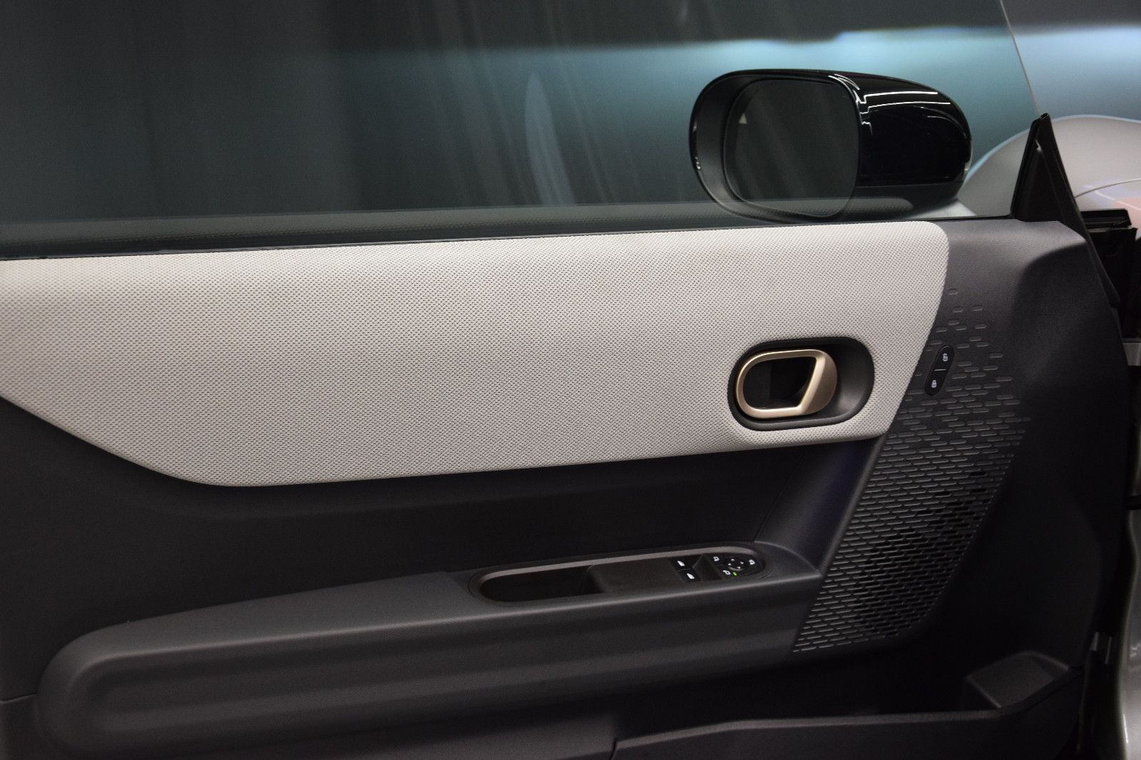 Fahrzeugabbildung MINI COOPER Mini 3-trg. Favoured Trim HeadUp Leder