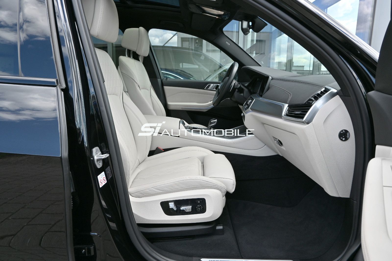 Fahrzeugabbildung BMW X5 xDr.40i M SPORT °ACC°AHK°HUD°MERINO°PANO°360°