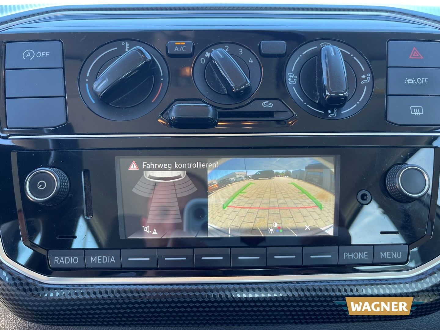 Fahrzeugabbildung Volkswagen up! Klimaanlage Tempomat Rückfahrkamera