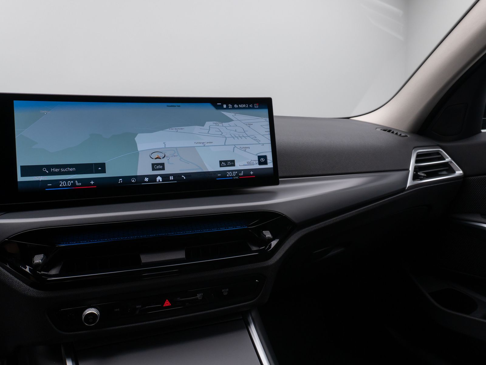 Fahrzeugabbildung BMW 318i Kamera DAB HiFi Widscreen DrivAssist Alarm
