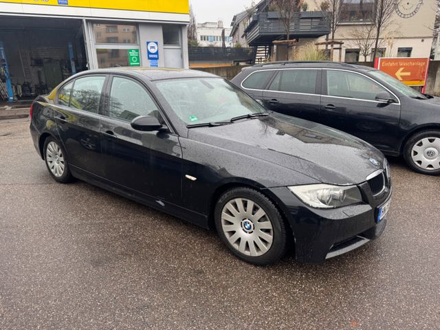 BMW 318 Baureihe 3 Lim. 318i M_PAKET,LEDER,SHZ,GSHD