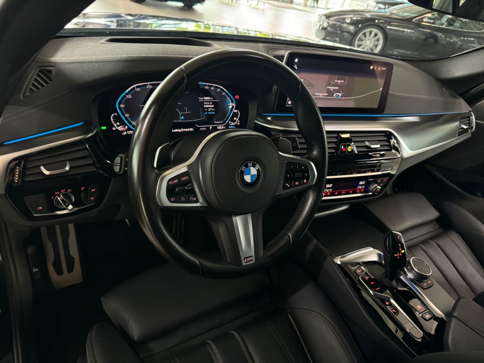 Fahrzeugabbildung BMW 530e xD M Sport Kamera Laser HUD DAB HiFi Komfor