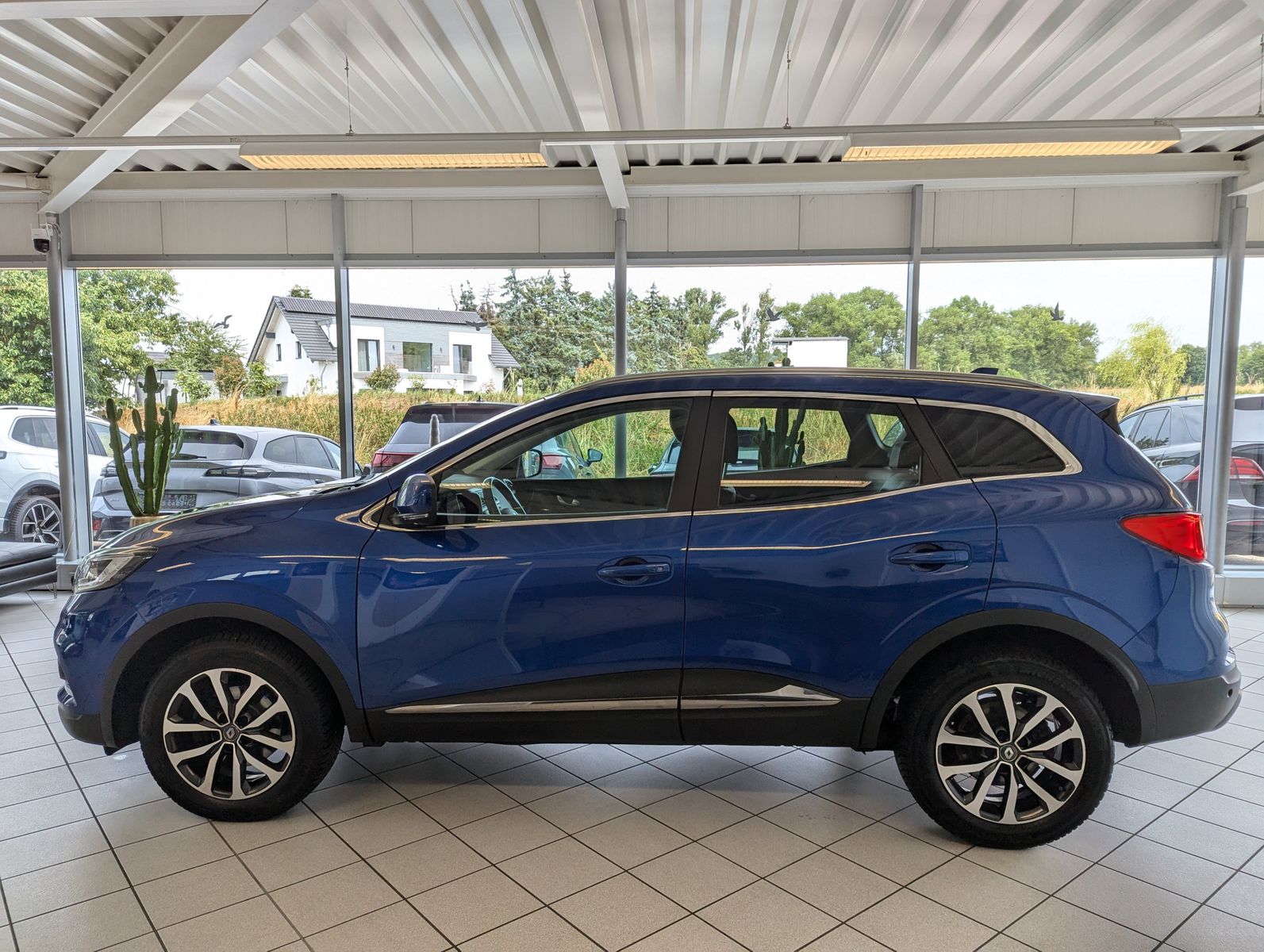 RENAULT Kadjar 1.5 DCI Intens Aut. Kamera Voll-LED Navi - Image 4