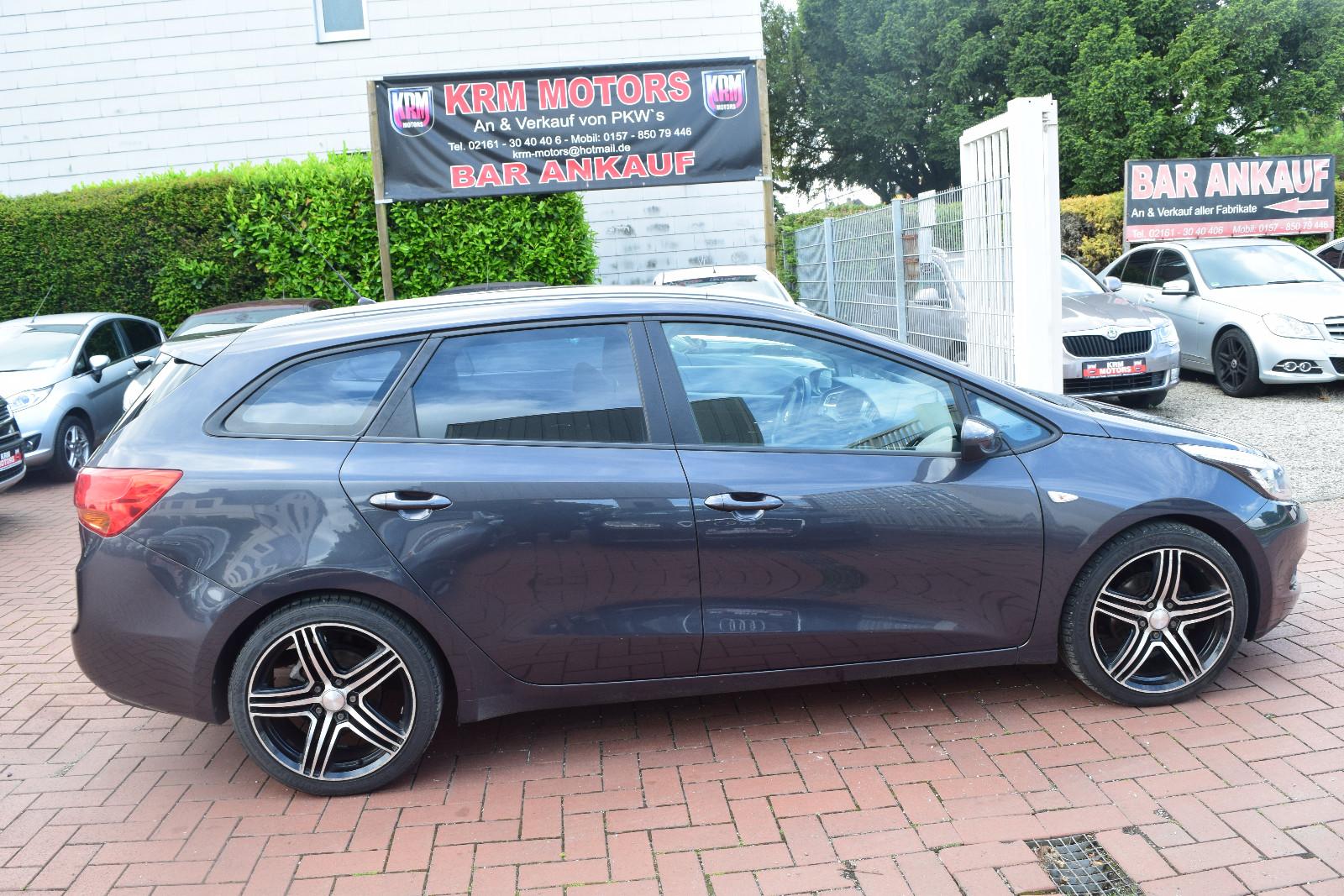 Kia cee'd 2013 — interior