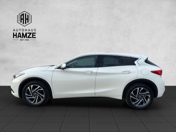 Infiniti Q30 1.6 16V Luxe Tech|Panorama|Kamera|BOSE|DAB