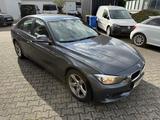 BMW 320 3 Limousine 320 i - graue BMW 320