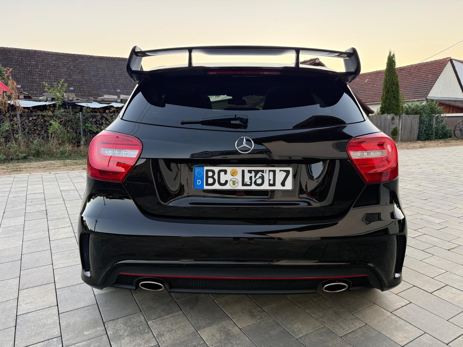 Mercedes-Benz A 250*4MATIC*Sport*AMG*Pano-Dach*Kamera*19 Zoll