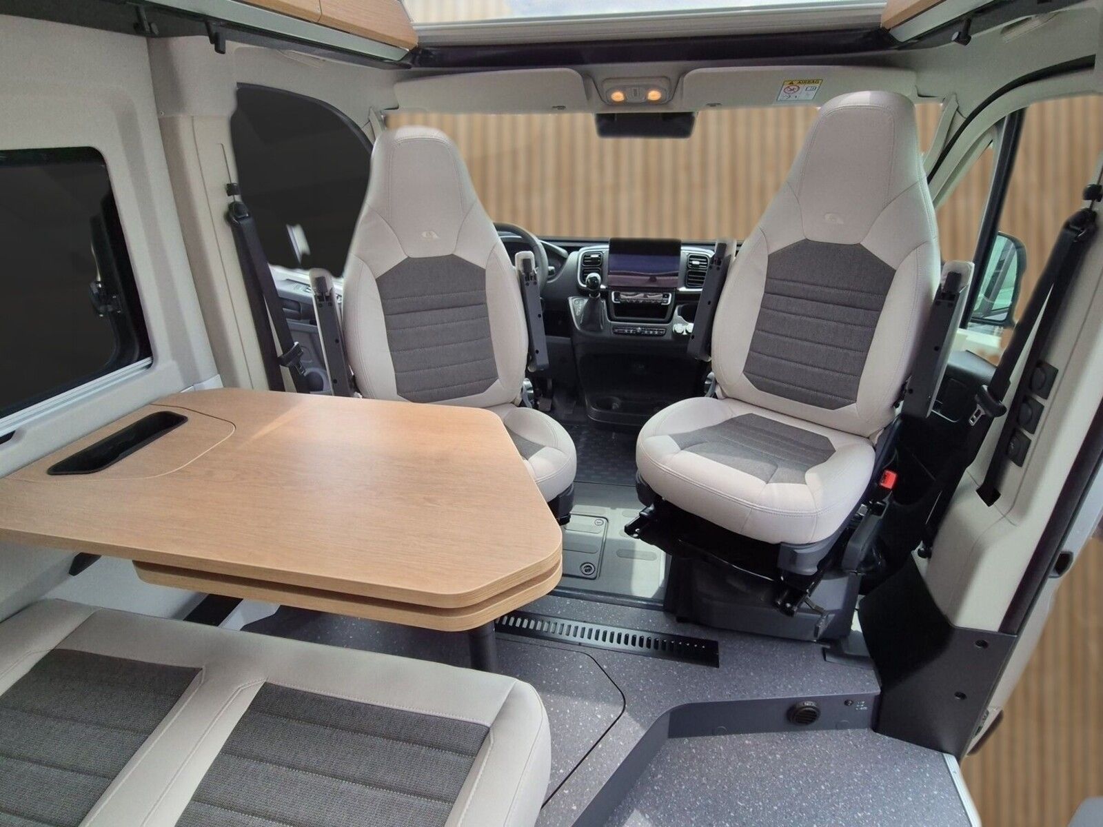 Fahrzeugabbildung Adria Twin 640 SGX 60Y Fußbodentemp.138l Kühlschrank