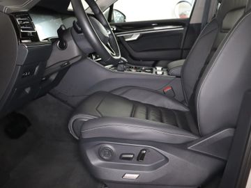 Volkswagen Touareg - 8