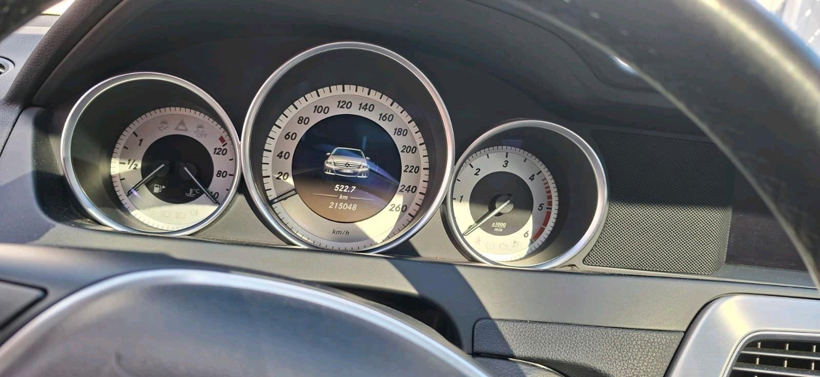 Mercedes-Benz C220 2012 — photo 9