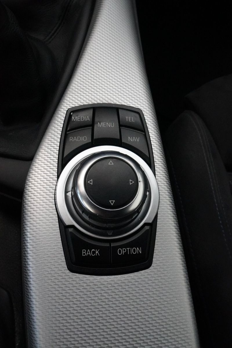 Fahrzeugabbildung BMW 120d M-Paket *Harman/Kardon*Shz*Bi-Xenon*