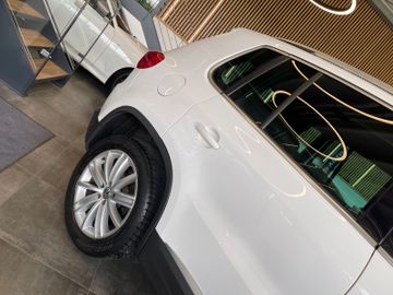 Volkswagen Tiguan Life BM 4Motion *NAVI*KLIMA*PANO*TEMPOMAT