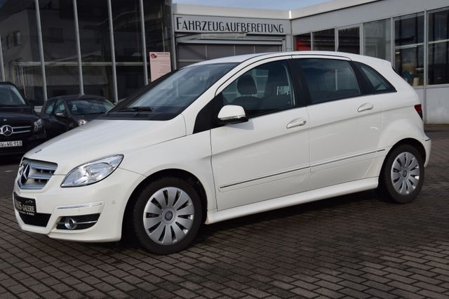 Mercedes-Benz B 200 Automatik*LEDER*NAVI*PDC*TEMPOMAT*SITZHZ