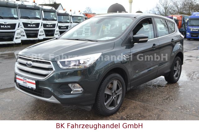 Ford Kuga Titanium, Teilleder, Navi, el. AHK, Bi-Xeno