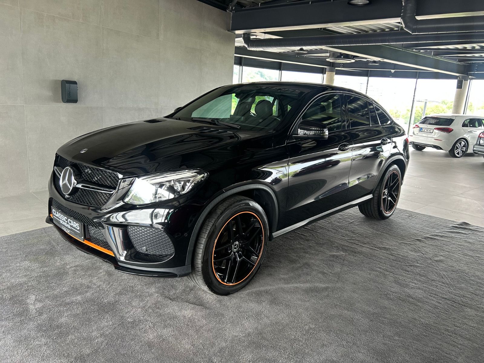 MERCEDES-BENZ GLE 400 COUPE 4Matic ORANGE ART EDITION AMG