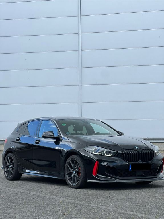 Image of BMW 118