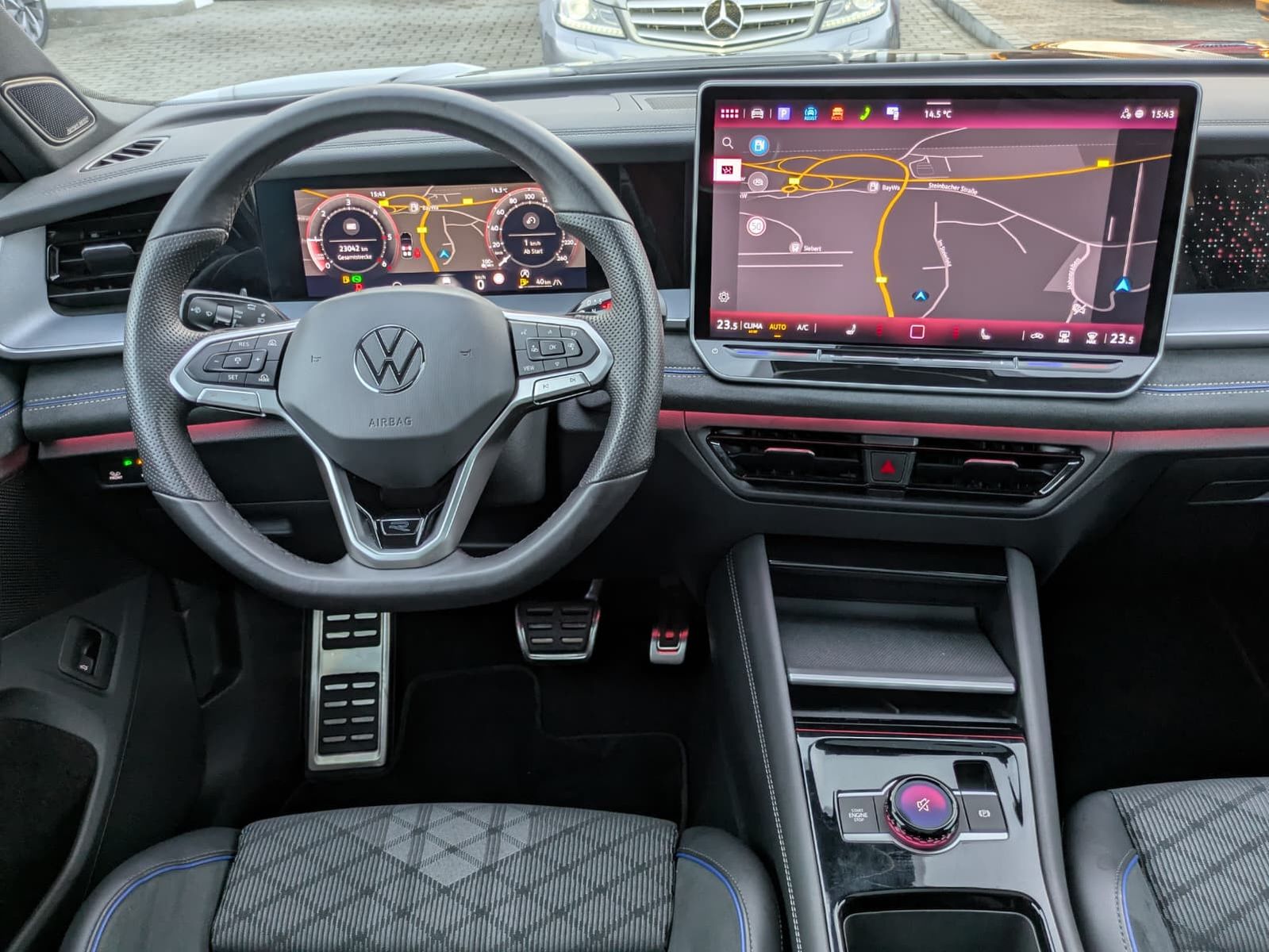 Fahrzeugabbildung Volkswagen Tayron 2.0 TDI 4M R-Line 7Si*MATRIX*AHK*PANO*HUD