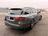 Mercedes-Benz Mercedes-AMG E 63 S 4MATIC+ T-Modell  - Mercedes-Benz E 63 AMG mit Benzin-Antrieb: Alcantara, mit Navigationssystem
