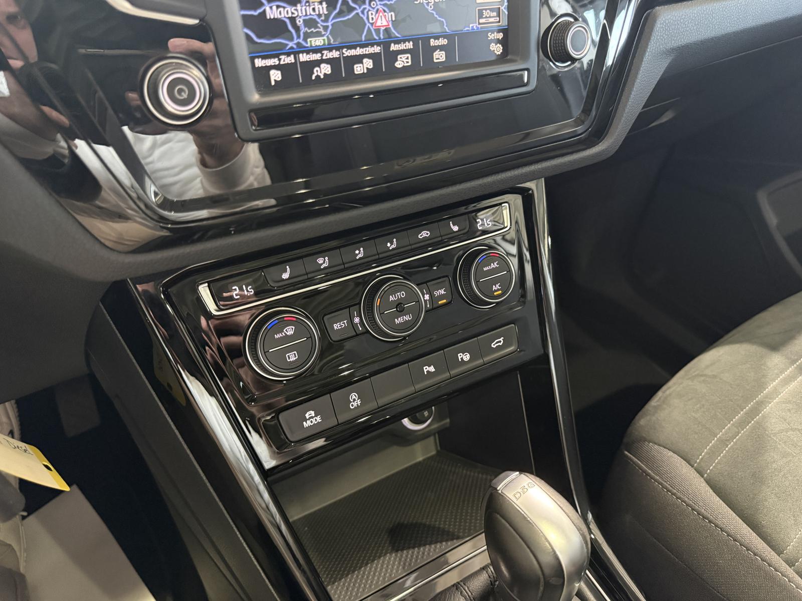 Volkswagen Touran R-Line DSG*PANO*ACC*LED*MASSAGE*