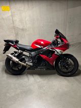 Yamaha YZF R6 - YAMAHA 2005 YZF R6