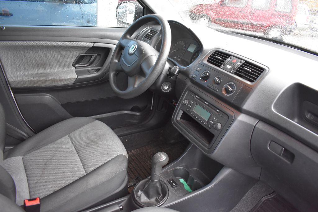Skoda Fabia 2013 — photo 7