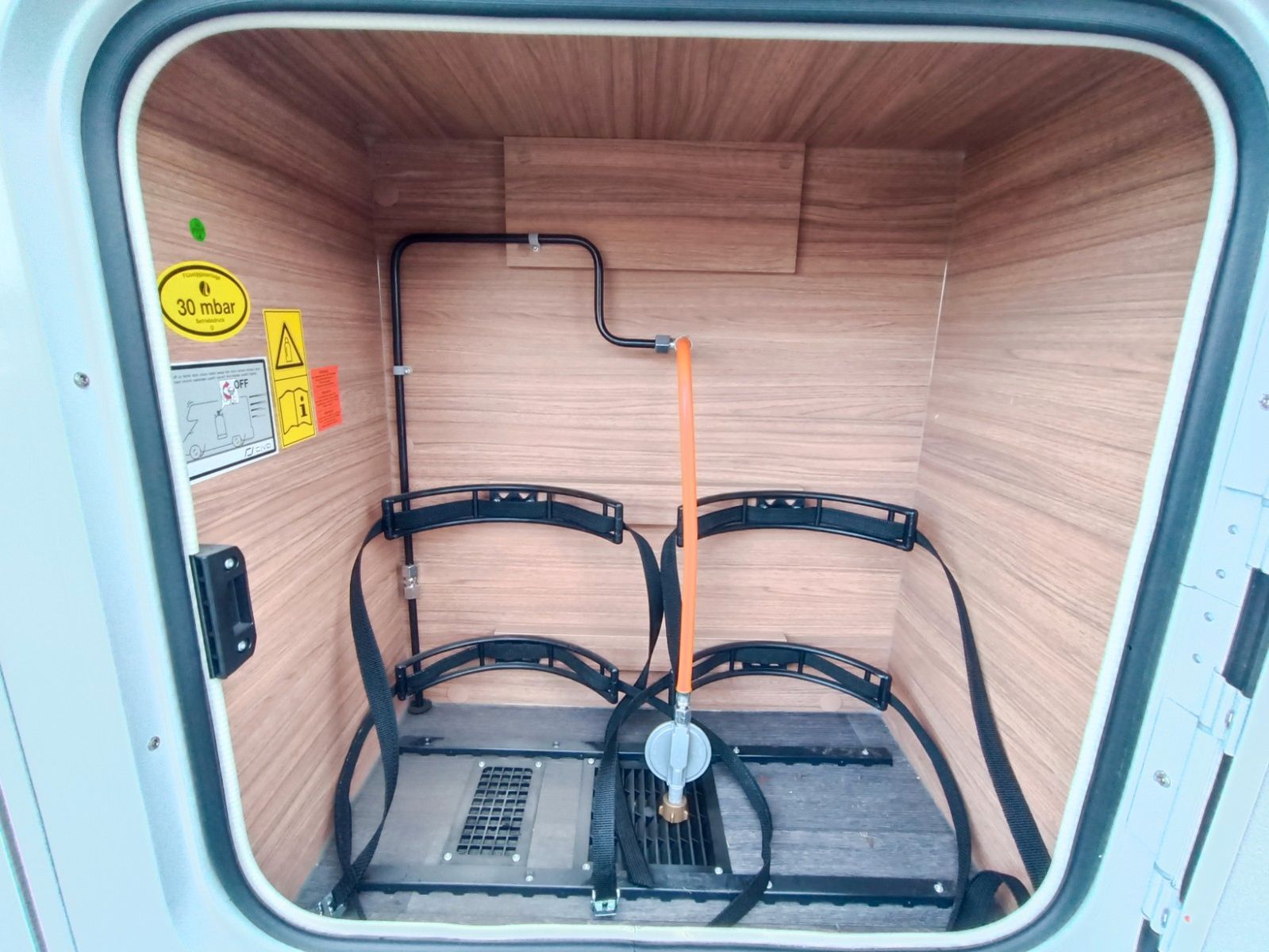 Fahrzeugabbildung Weinsberg CaraSuite 700 MEG Ford*Automatik*Xenon*Dachklima