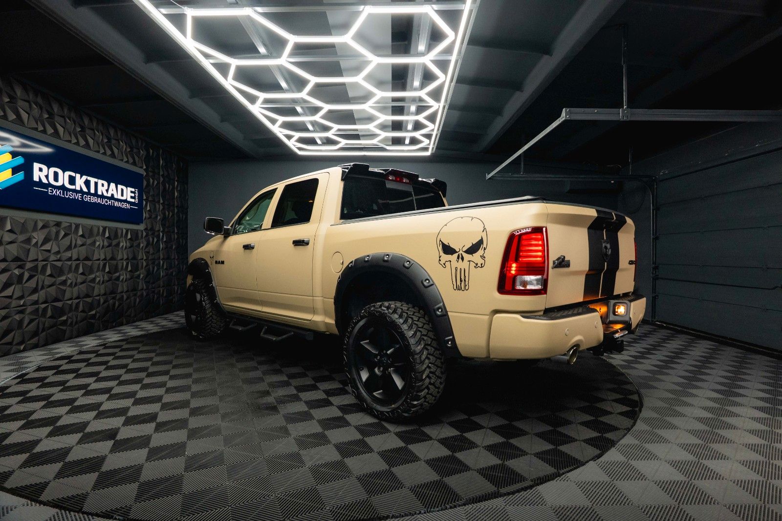 Fahrzeugabbildung Dodge RAM 5.7 V8 HEMI 4x4 PUNISHER OFFROAD RAPTOR LACK