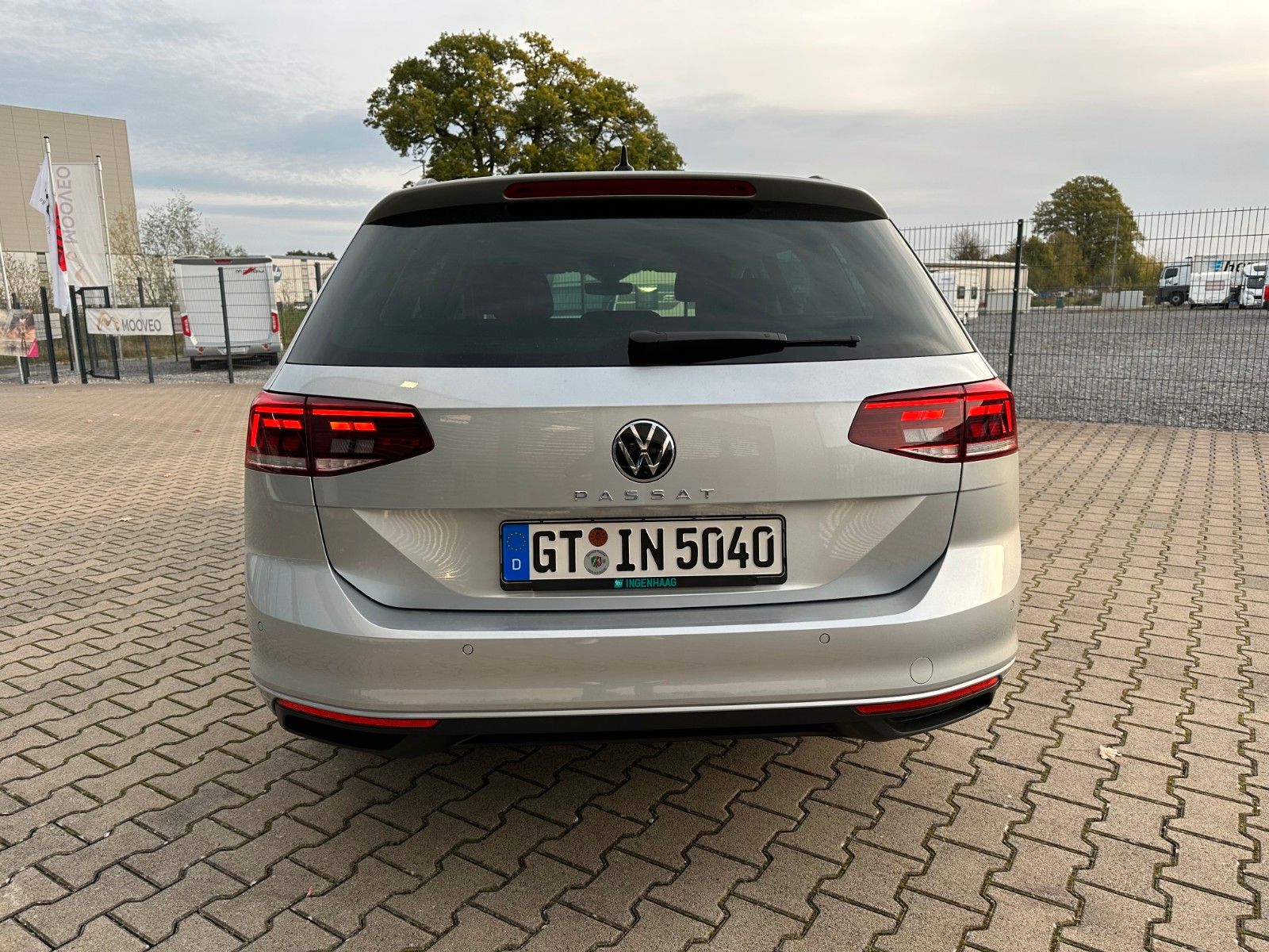 Fahrzeugabbildung Volkswagen Passat Variant 1.5 TSI Concepline DSG Navi LED