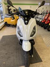 Piaggio 1+ E-Roller 45 Kmh e-Roller wie NEU e-Scooter El - PIAGGIO ELEKTRO