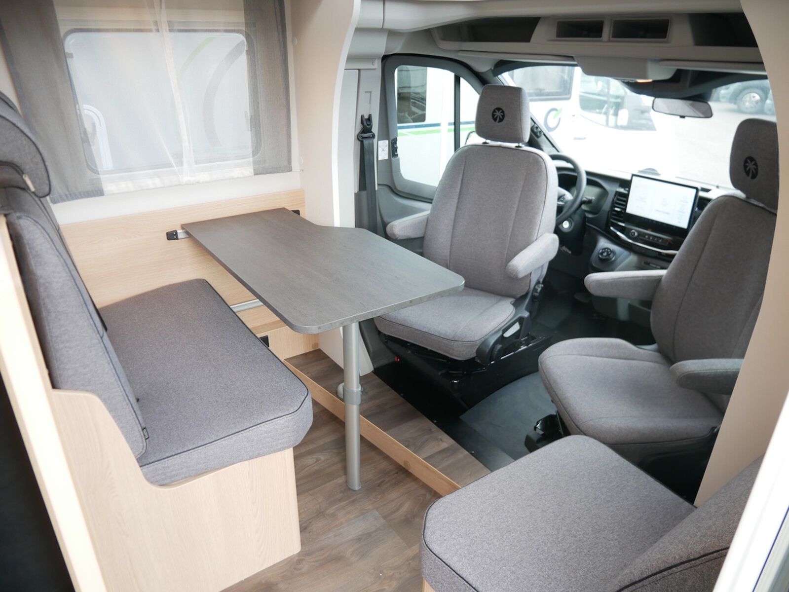 Fahrzeugabbildung Sunlight Adventure T Ford 690L Bi-Xenon Scheinwerfer
