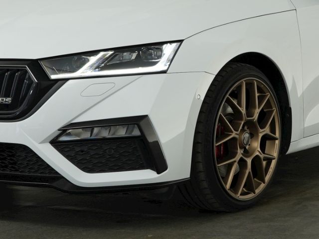 Octavia COMBI RS TSI DSG+AHK+LED+NAVI+RÜCKFAHRKA