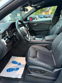 Audi Q8 - 12