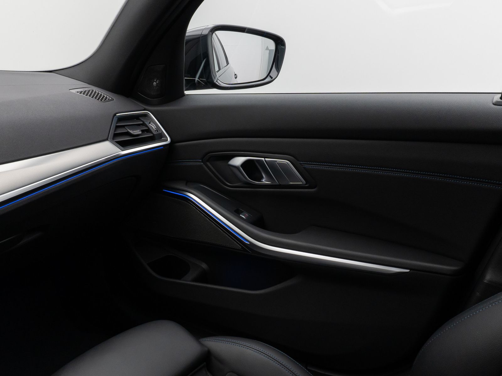 Fahrzeugabbildung BMW 330d xD M Sport Kamera HUD DAB H/K LED 19Zoll