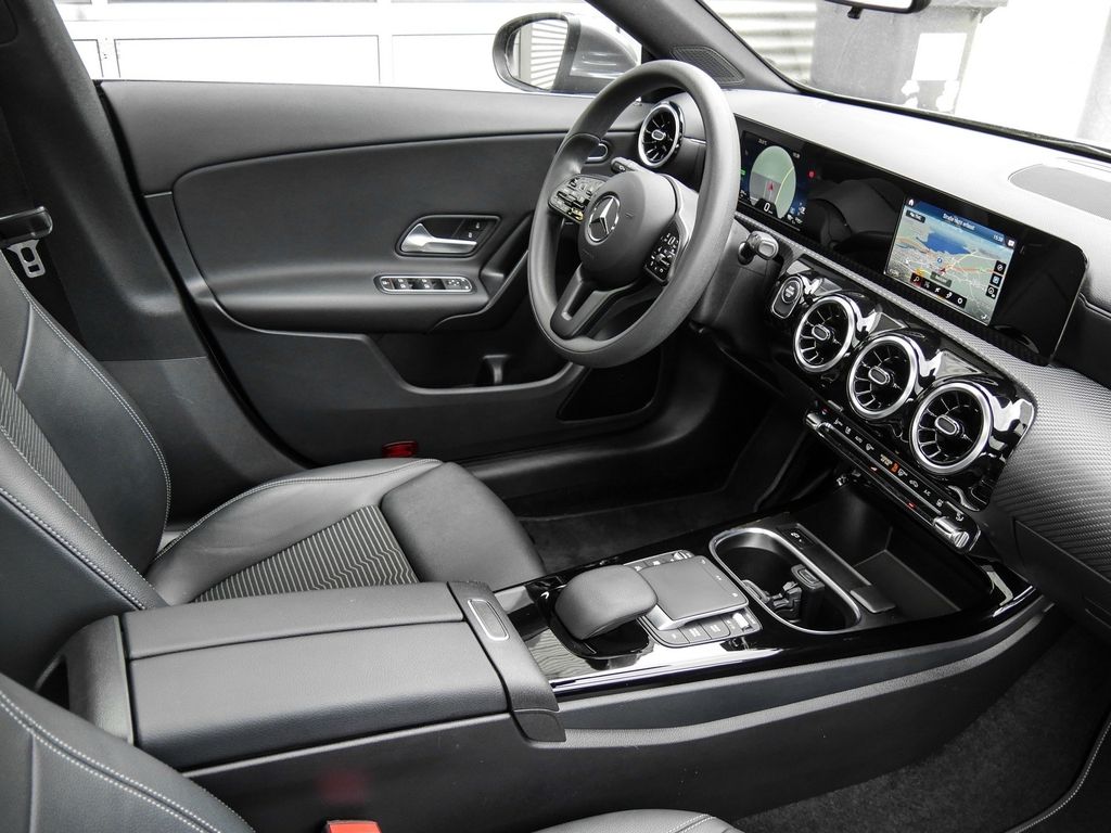 Mercedes-Benz CLA 250 e Coupé |LED|NAVI|KEYL|PANO|AHK|KAM|MBUX