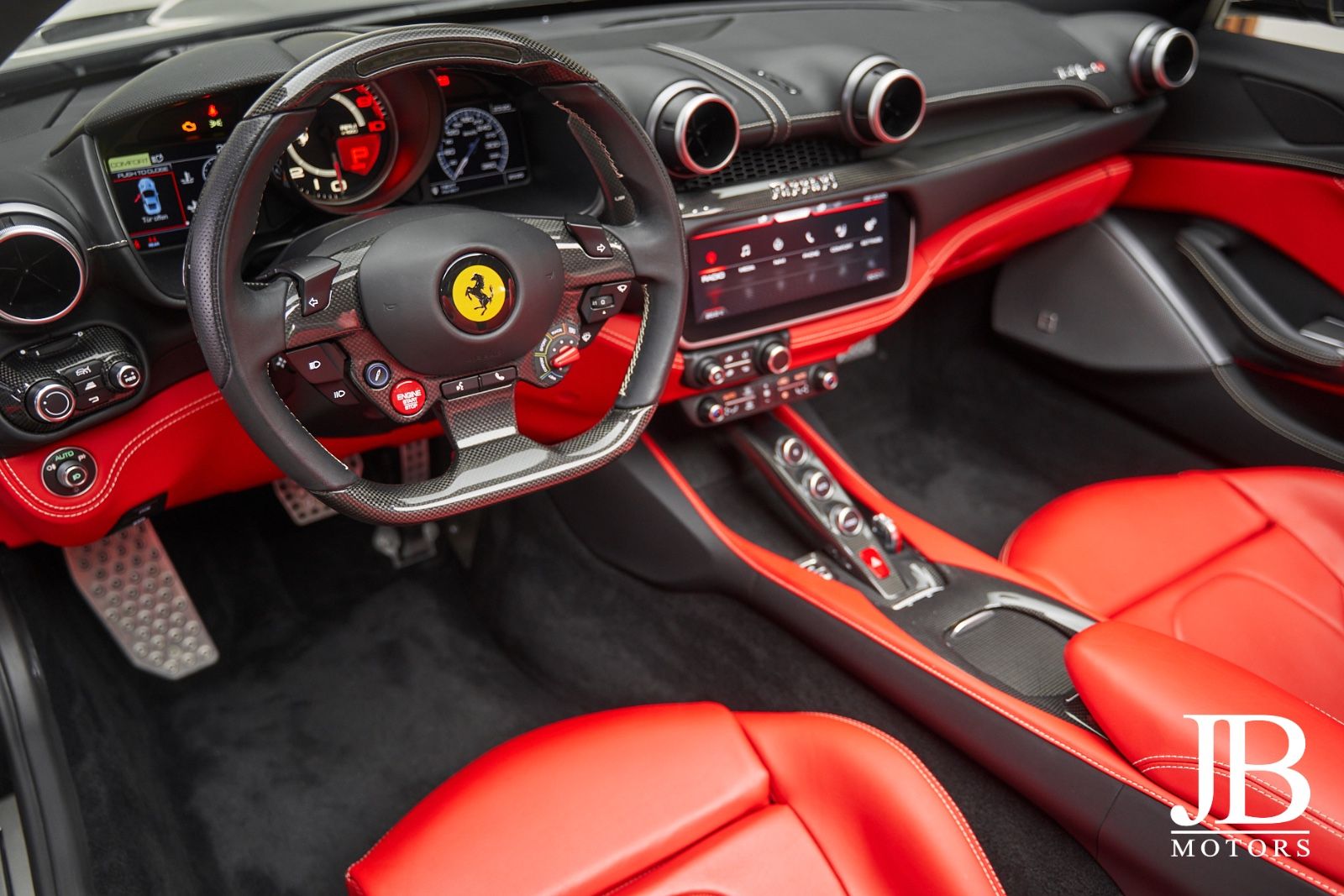 Fahrzeugabbildung Ferrari Portofino M Carbon LED JBL Surround Magneride