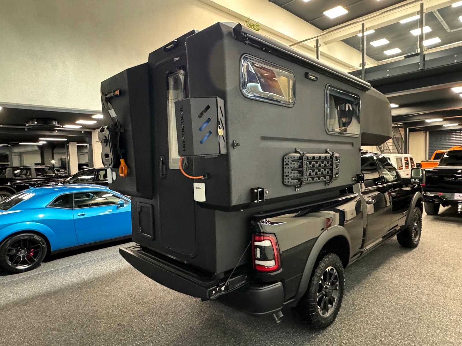 Fahrzeugabbildung Dodge RAM 2500 6.4-V8 LUFTFED. KABINE GLADIATOR XLE