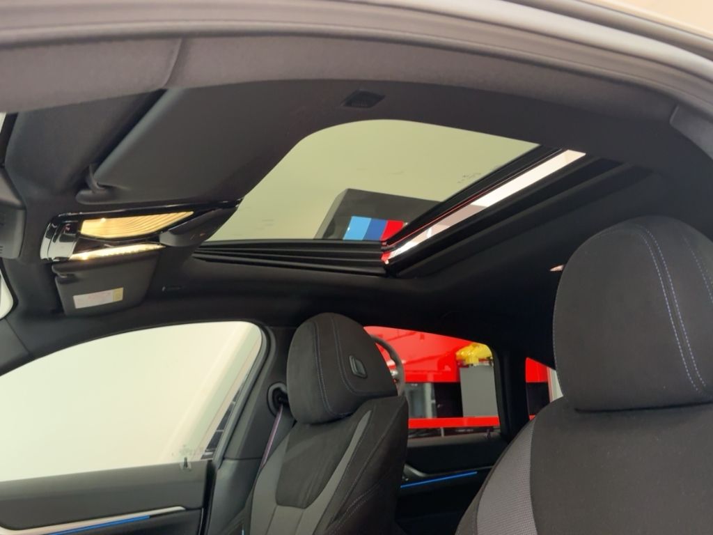BMW i4 - Bild 16