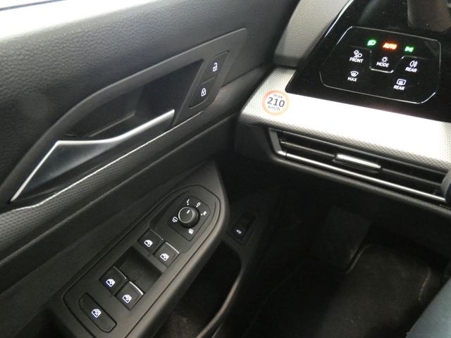 Golf Variant 1.5 eTSI Style DSG AHK PANO KAMERA