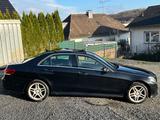 Mercedes-Benz E 350 Lim. BlueTec 4Matic AMG-PAKET PANO DISTRO - Mercedes-Benz E 350 aus 2013
