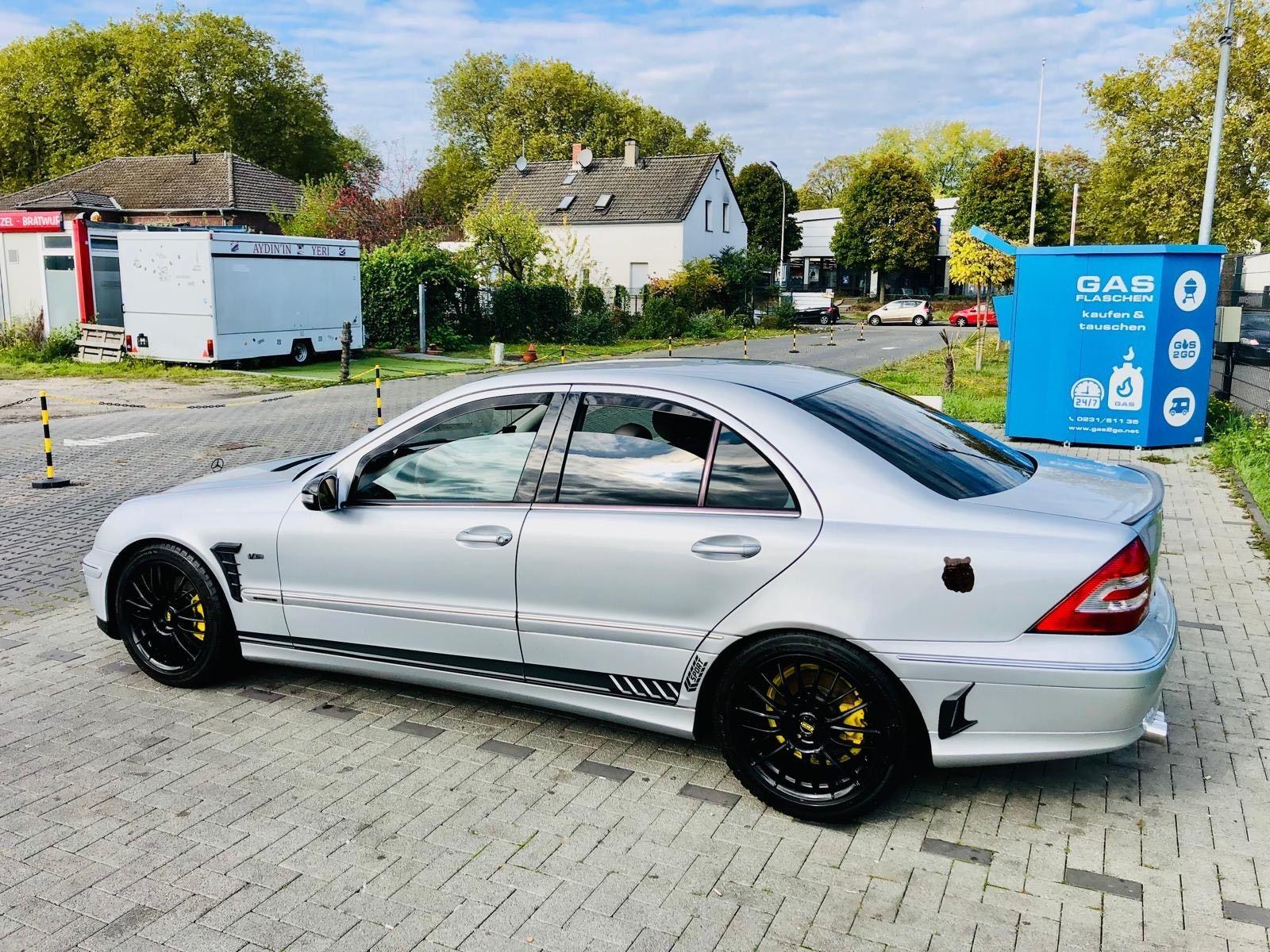 Mercedes-Benz C 230