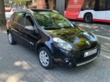 Renault Clio Grandtour Night & Day - Renault Clio: Night Day
