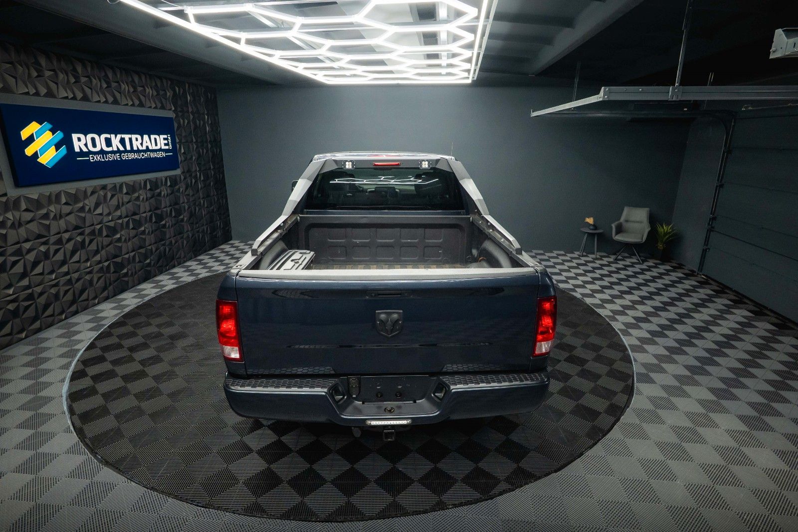 Fahrzeugabbildung Dodge RAM 3.6 V6 4x4  LONGBED Offroad *LPG*6 Sitze*