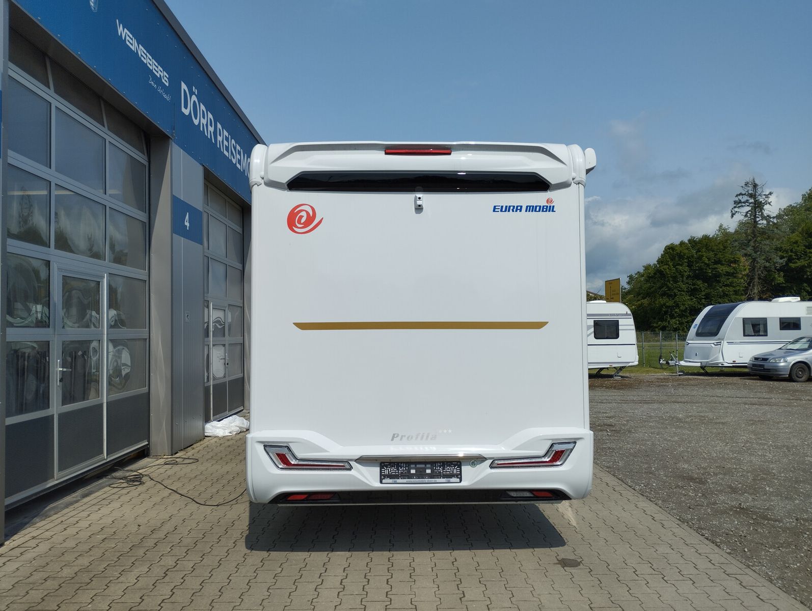 Fahrzeugabbildung Eura Mobil Profila T PT726EF Mondial-Pakete, Zusatzbett