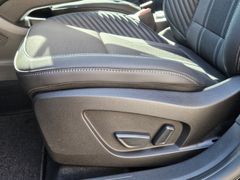 Fahrzeugabbildung Captur Esprit Alpine Mild Hybrid 140 EDC