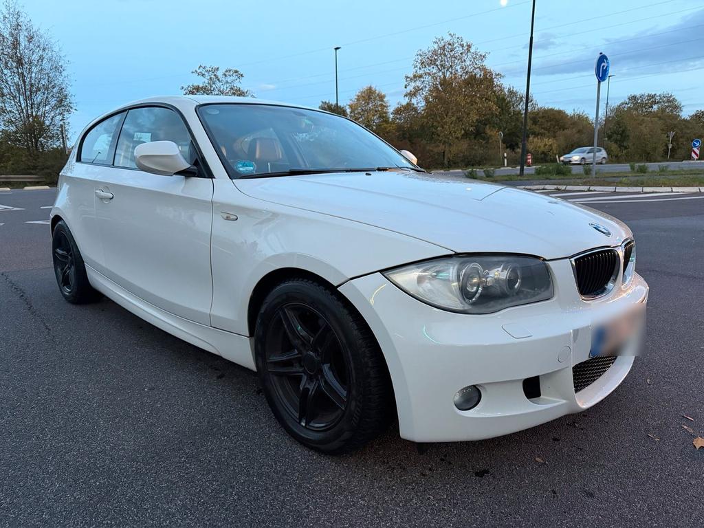 BMW 1er 118 Diesel M-Packet innen außen wi...