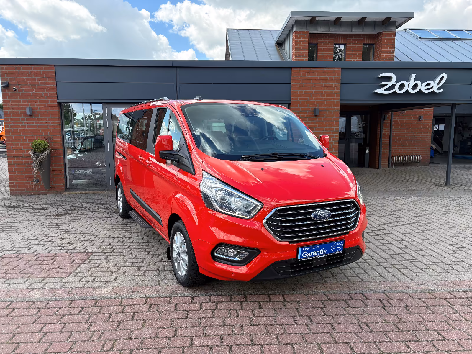 Ford Tourneo Custom 320 L2 Kombi 8-Sitzer